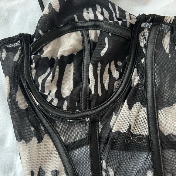 Rebelflow Corset Style Sheer Crop top - Picture 3 of 4